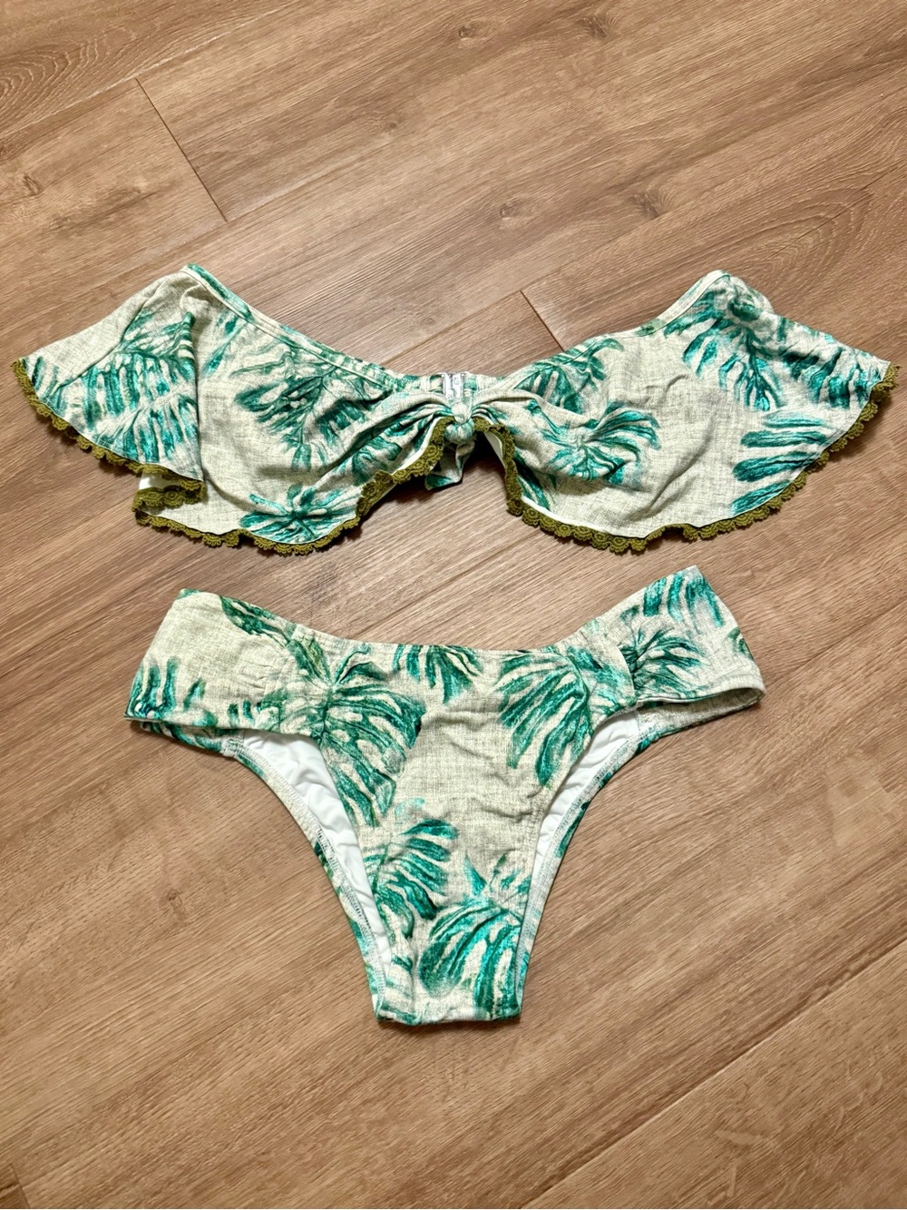 Authentic Brazilian Magia do Mar Off Shoulder Bikini 🌴 Palm Print Green Lace M